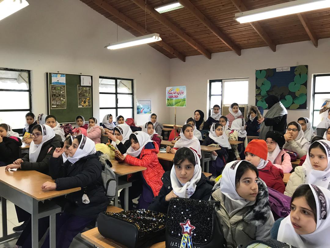 بازدید علمی و تفریحی دختران گل پایه چهارم دبستان باران اندیشه از تالاب بین المللی زیبای سلکه